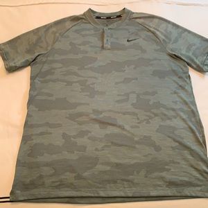 Nike Tiger Woods Men’s Golf Shirt